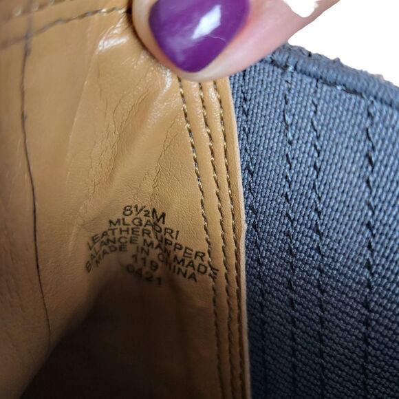 Marc Fisher Gray Suede Pointed Toe Western Block Heel Ankle Boot Size 8.5 - Picture 11 of 16